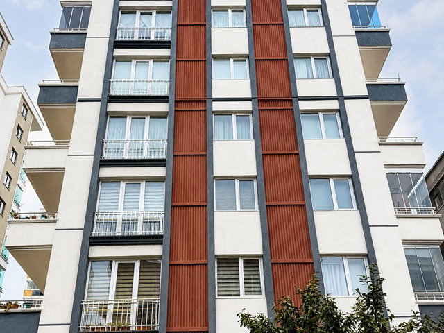 ATAKUMUN KALBİNDE TRAMVAYA 5 DK 155 M² FERAH 3+1 DAİRE