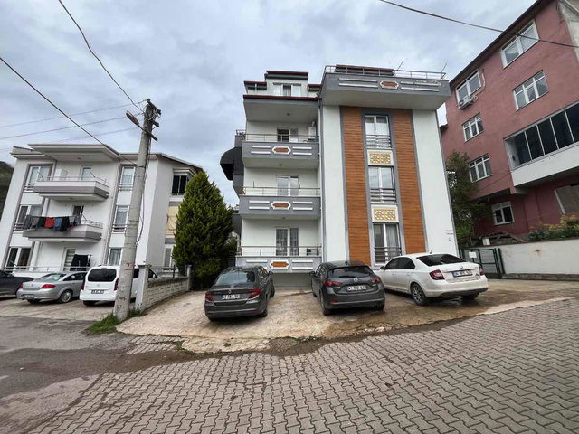 ALİKAHYA FATİH MAHALLESİ 2+1 SATILIK DAİRE