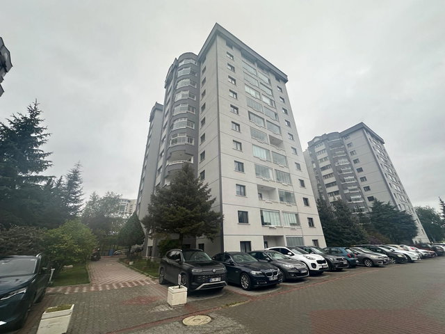 PARK CADDESİ ATABİLGE 1 SİTESİ'NDE SATILIK 4+1 DAİRE