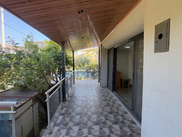 ÜRKMEZ PLAJINA 300 M2 FIRSAT TRIBLEKS SATILIK YAZLIK/MÜSTAKIL
