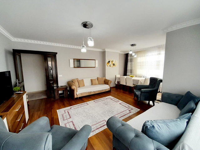 TAŞDELEN MERKEZ’DE 145 M2 EBEVEYN BANYOLU 3+1 LÜKS DAİRE