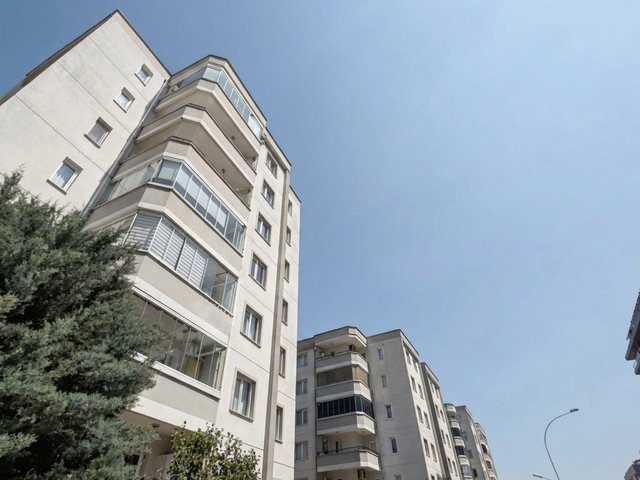 REMAX ADVANTAGE ALTINŞEHİR ACARSOY SİTESİNDE SATILIK 3+1 DAİRE
