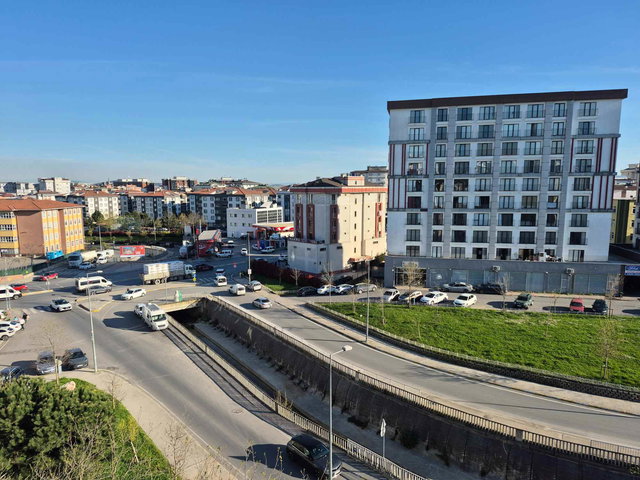 KURTKÖY' DE SATILIK 2+1 KREDIYE UYGUN İSKANLI BALKONLU OTOPARKLI