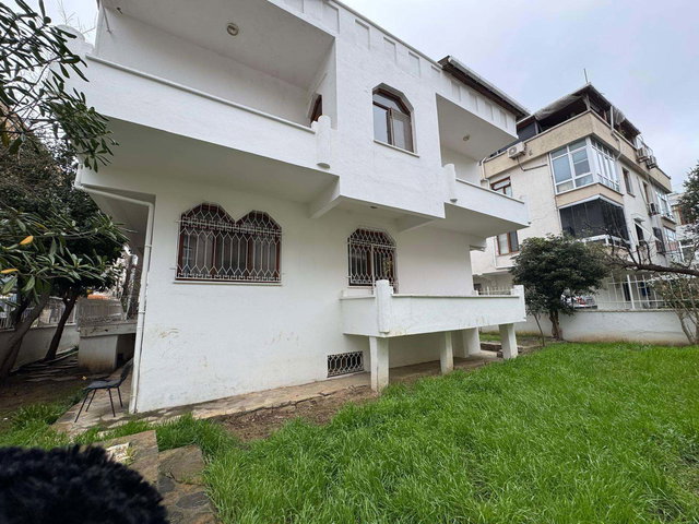 BAKIRKÖY FLORYA ŞENLİKKÖY DE SATILIK 5+1 VİLLA