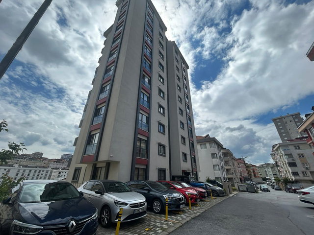 ATASEHİR SATILIK 3+1 DAIRE