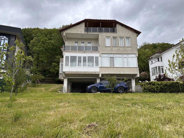 GÖLCÜK YAZLIKTA SATILIK TRİPLEX MÜSTAKİL EV + 1108 M2 ARSA