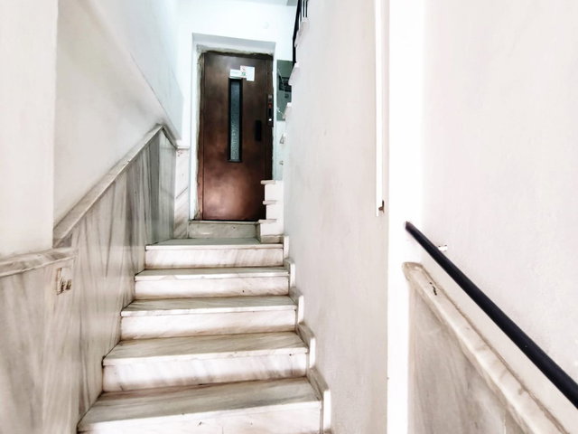 ÇANAKKALE MERKEZ'DE ÇARŞI İÇİNDE İŞYERİ DE OLMAYA MÜSAİT 2+1 KIRALIK DAİRE