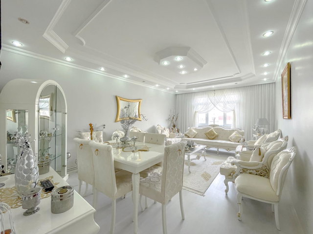 BEYLİKDÜZÜ BARIŞ MH METROBÜSE YÜRÜME MESAFESİ SATILIK 3+1 DAİRE