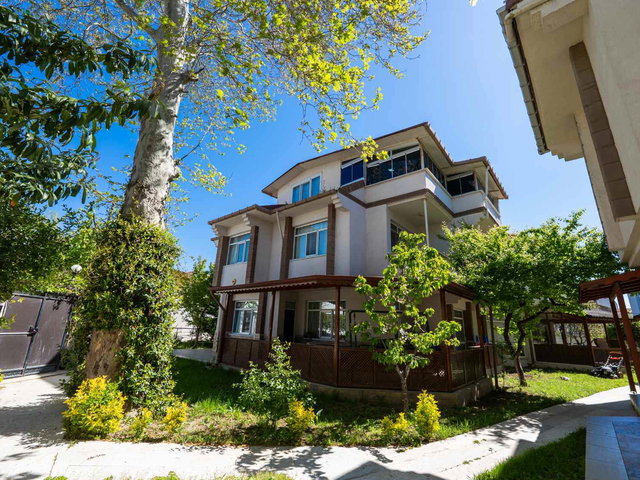 REMAX MASA TEKİRDAĞ YENİÇİFTLİK ALP VİLLALARI TRİPLEKS VİLLA