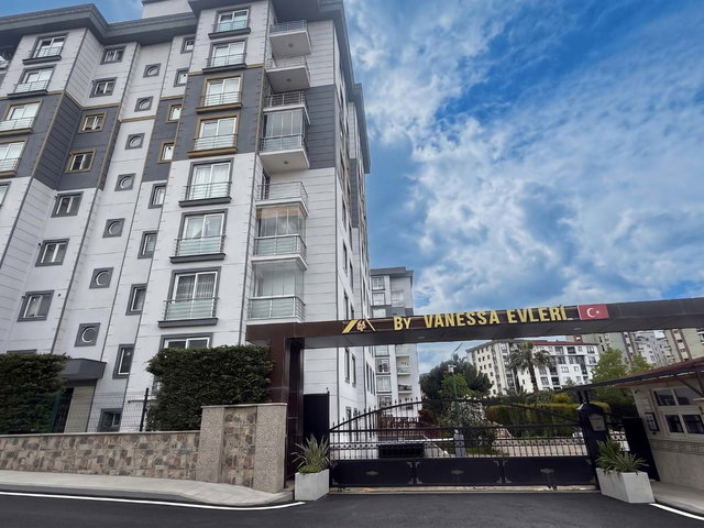 RE/MAX GOLD'DAN KURTKÖY BY VENESSA'DA BOŞ, YENI BOYALI, HEMEN TESLIM 2+1!