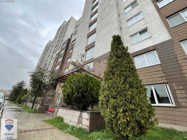 REMAX LEVEL'DEN VELÜX AVM'YE YÜRÜME MESAFESİNDE SİTEDE SATILIK 3+1 DAİRE