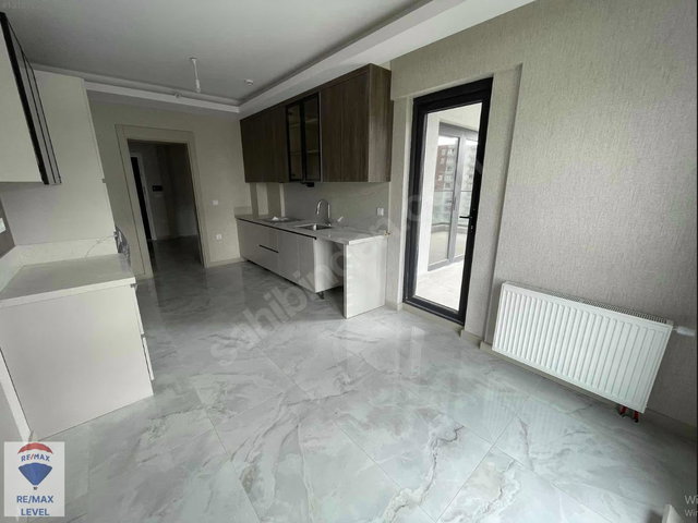 REMAX'TAN SİTE İÇERİSİNDE KİRALIK 4+1 LÜKS DAİRE