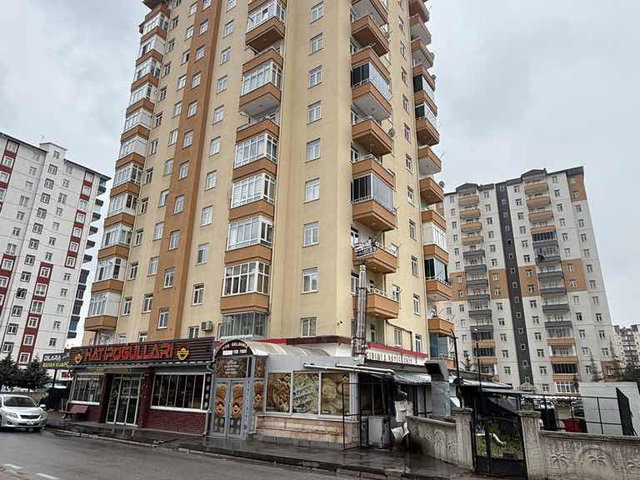 ERAS SİTELERİNDE FERAH 3+1 ARA KAT KREDİYE UYGUN DAİRE