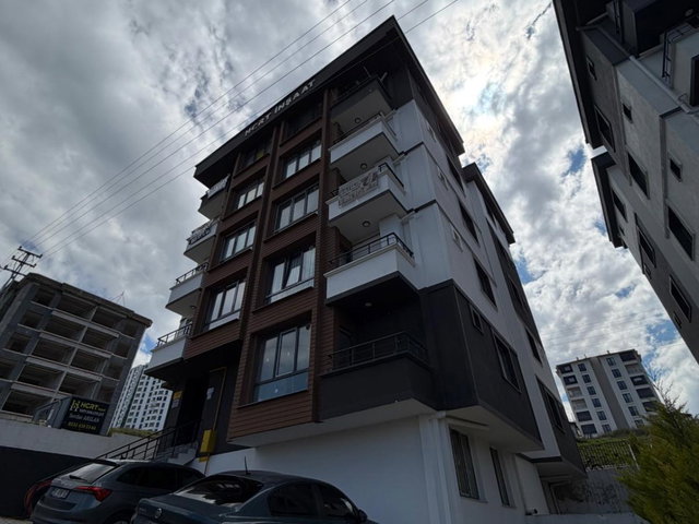 REMAX YUNUS'TAN KÖRFEZDE EŞYALI 1+1 SATILIK DAİRE