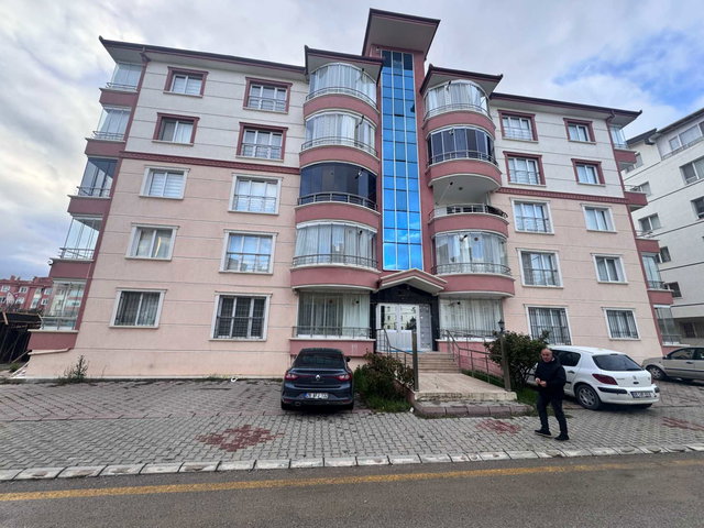HASANOĞLAN BAHÇELİEVLER'DE  SATILIK 3+1 150M2 DAİRE