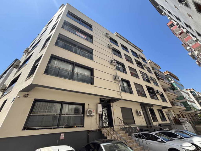 25 KARŞIYAKA DEDEBAŞI 6 YAŞINDA KİRALIK 1+1 DAİRE