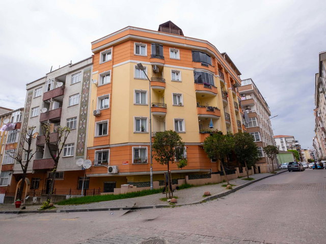 BAHÇELİEVLER SOĞANLI’DA  TERASLI 4+1 DUBLEKS DAİRE | 140 M² NET + 35  M² GENIŞ YAŞAM ALANLARI