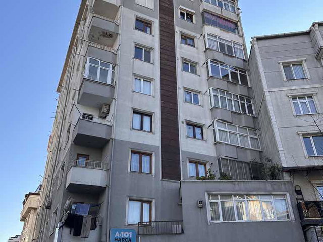 PENDİK KAYNARCA’DA CADDE ÜZERİNDE KÖŞE KONUMDA DENİZ MANZARALI GENİŞ 3+1 SATILIK DAİRE