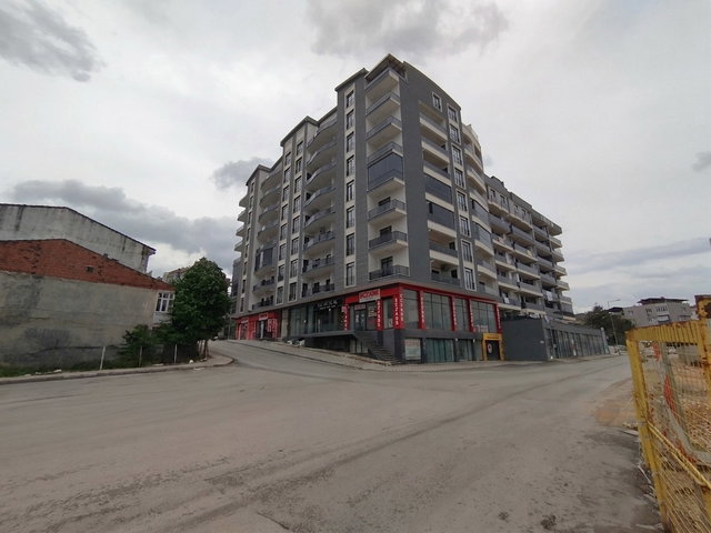 REMAX BEYAZ DİKKALDIRIM MAHALLESI  ALİ OSMAN SÖNMEZ HASTANESİ ARKASINDA KIRALIK 2+1 DAIRE