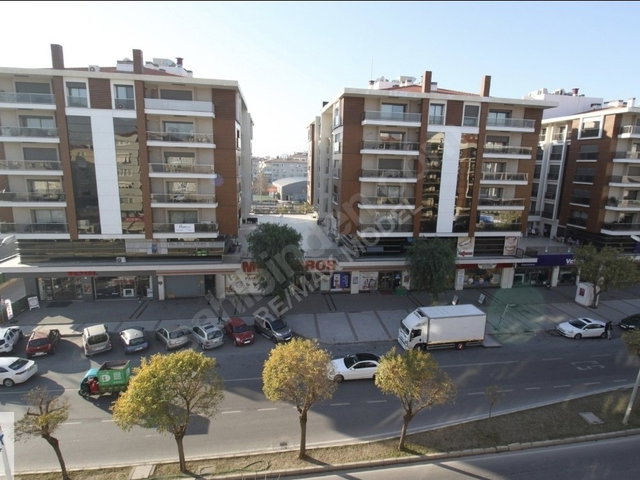 ATATÜRK BULVARINDA ASANSÖRLÜ EŞYALI 3+1 KİRALIK