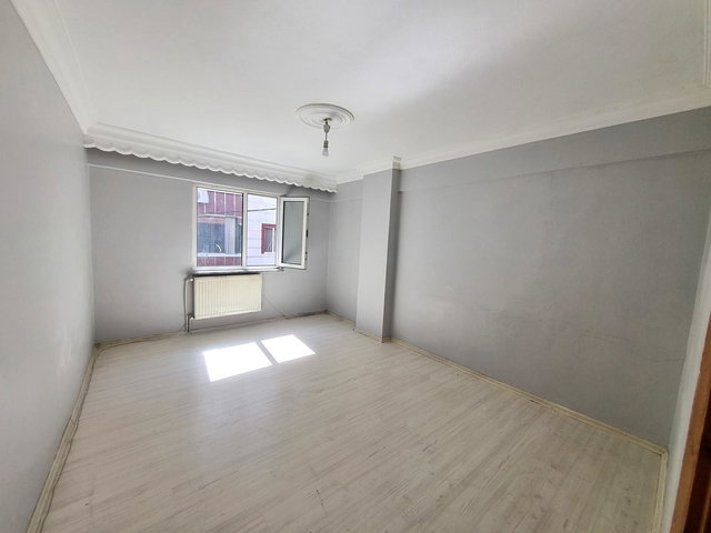 GAZİOSMANPAŞA MERKEZ MAHALLESİNDE SATILIK 3+1 BOŞ DAİRE