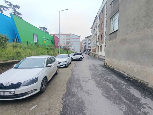 GAZİPAŞA MAHALLESİ MEYDANA YÜRÜME 3DK.OKUL YANINDA 3+1