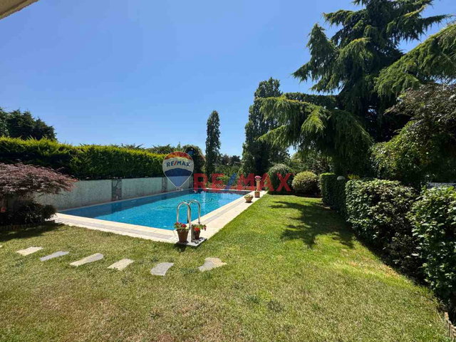 ÇEKMEKÖY FOREST HILL MÜSTAKIL HAVUZLU LÜKS İKIZ VILLA