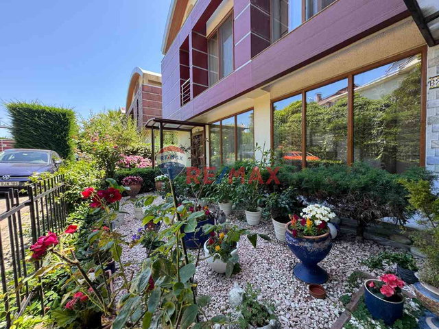 ÇEKMEKÖY FOREST HILL MÜSTAKIL HAVUZLU LÜKS İKIZ VILLA