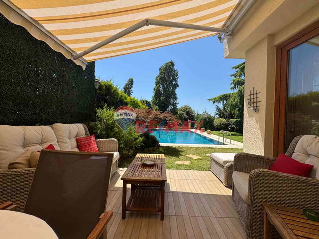 ÇEKMEKÖY FOREST HILL MÜSTAKIL HAVUZLU LÜKS İKIZ VILLA