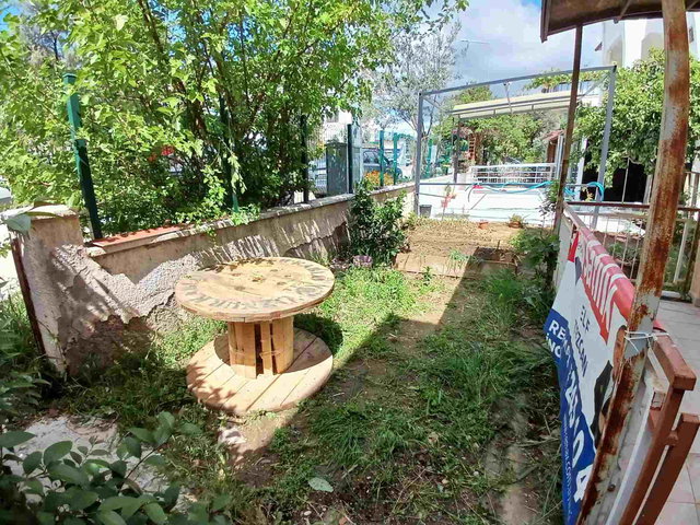 RE/MAX İNCİ'DEN EDREMİT GÜRE'DE SATILIK BAHÇELİ VİLLA