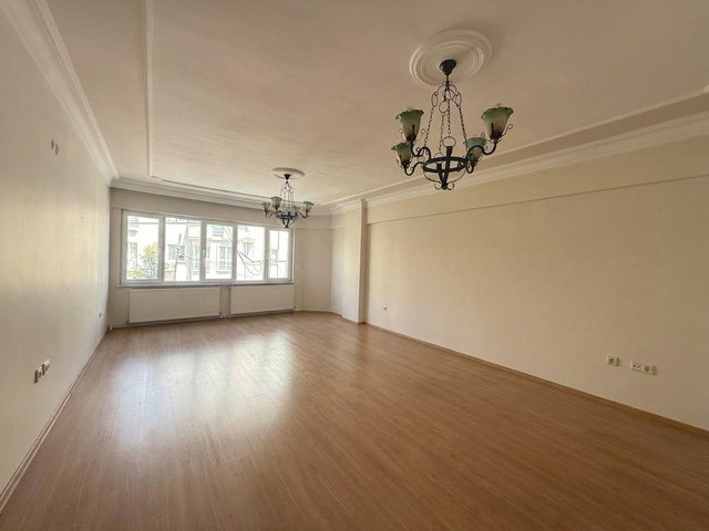 RE/MAX İNCİ'DEN ATATÜRK MAH.  ASANSÖRLÜ GENIŞ   3+1 SATILIK  DAİRE