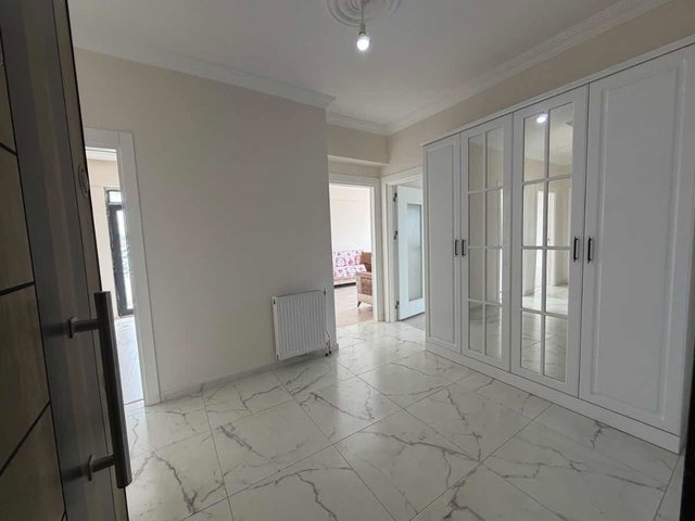 REMAX DEĞİŞİMDEN SÜRSÜRÜ DE BELEDİYE AŞAĞISI 3+1  SATILIK DAİRE