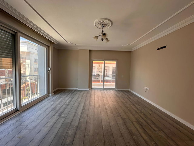ESKİHİSARDA ARA KAT GARAJLI 3+1 SATILIK DAİRE