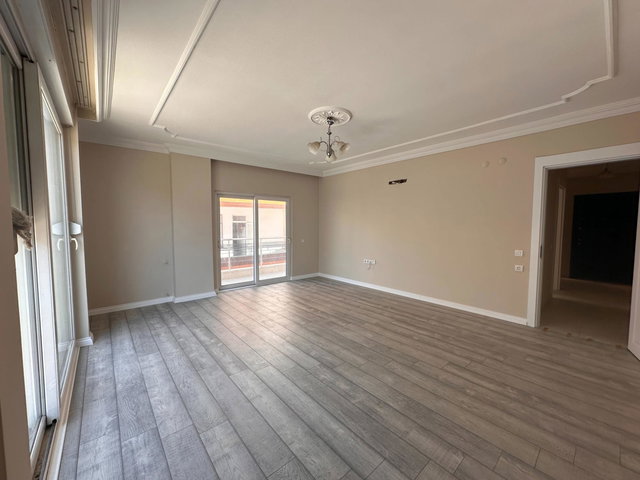 ESKİHİSARDA ARA KAT GARAJLI 3+1 SATILIK DAİRE