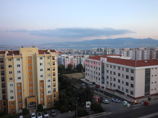 KARŞIYAKA OYAK YAMAÇ EVLERINDE 3+1 FULL DENIZ MANZARALI KIRALIK DAIRE