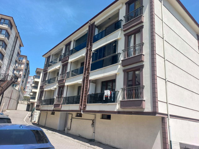 KARABÜK 100.YIL MAH. İNTERKON VADİ EVLERİ SATILIK 1+1 BOŞ DAİRE
