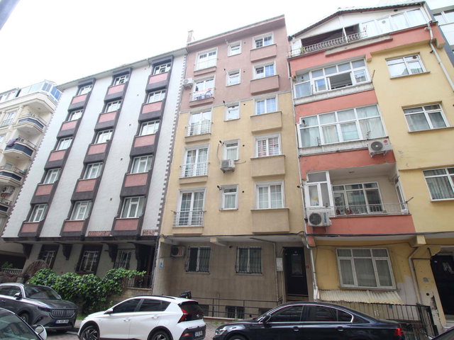 ŞIRINEVLER MEYDAN YAKINI GENÇ BINA 2+1 ARAKAT 75 M2