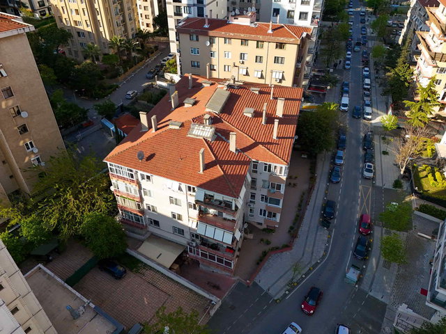 KADIKÖY KOZYATAĞI MARMARA CADDESI ÜZERINDE SATILIK 3+1