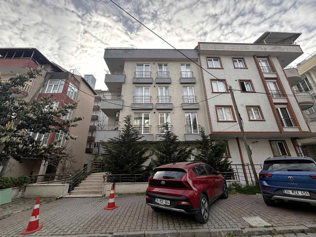 BEYLIKDÜZÜ YAKUPLU SATILIK 3+2 DUBLEKS DAIRE