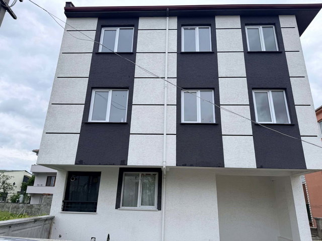 RE/MAX LAVANDA GÜVENCESİYLE HAVUZLAR MAH. SATILIK 1+1 DAİRE!
