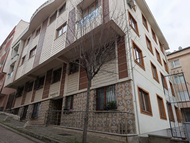 KİRALIK 2+1 DAİRE GÜRSEL'DE TAŞINMAYA HAZIR METROBÜSE VE CADDEYE YAKIN. SİNAN ÇOLAK | REMAXPRO