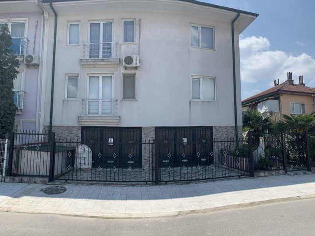 REMAX DESİGN ADAPAZARI İSTİKLAL MAHALLESİ 3+1 120 M2 ARA KAT KİRALIK DAİRE