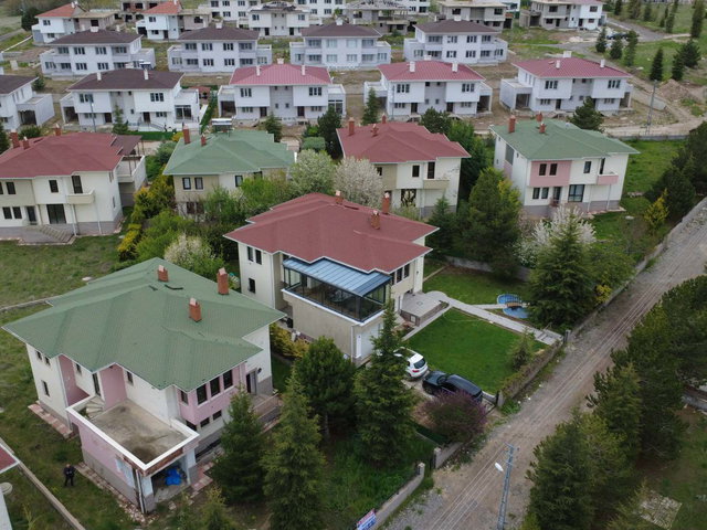 SATILIK BALIKUYUMCU KENT KOOP’TA 698 M² ARSA PAYI, 3 KAT, KAPALI GARAJ TERAS MÜSTAKIL NATAMAM VİLLA