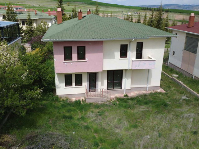 SATILIK BALIKUYUMCU KENT KOOP’TA 698 M² ARSA PAYI, 3 KAT, KAPALI GARAJ TERAS MÜSTAKIL NATAMAM VİLLA