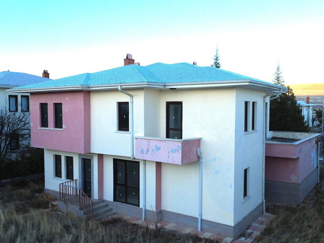 SATILIK BALIKUYUMCU KENT KOOP’TA 698 M² ARSA PAYI, 3 KAT, KAPALI GARAJ TERAS MÜSTAKIL NATAMAM VİLLA