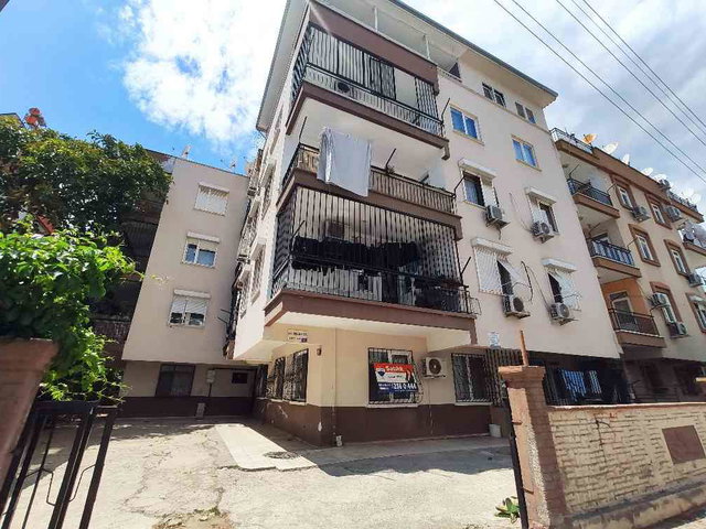 KONUKSEVER'DE SATILIK 3+1 GİRİŞ DAİRE