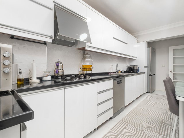 REMAX ADVANTAGE'DEN BEŞEVLER MERKEZİ KONUMDA 5+1 SATILIK DUBLEKS
