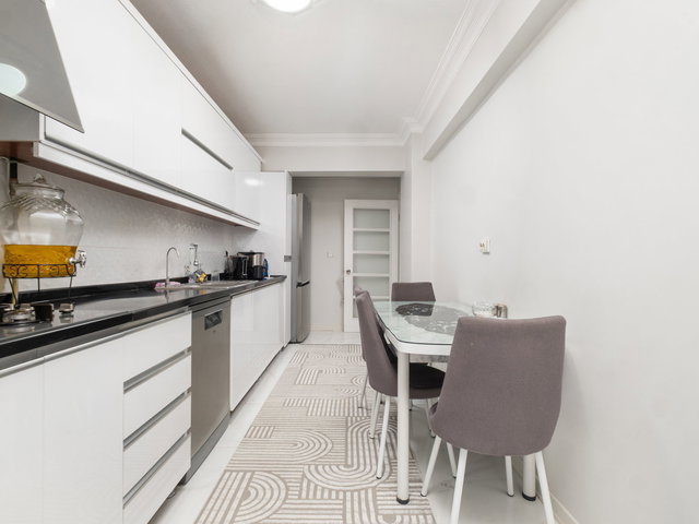 REMAX ADVANTAGE'DEN BEŞEVLER MERKEZİ KONUMDA 5+1 SATILIK DUBLEKS