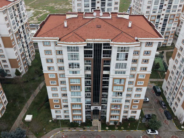 REMAX LAND' DEN ÇORLU ERGENE VADİSİ'NDE SATILIK 5+1 LUXURY DAİRE