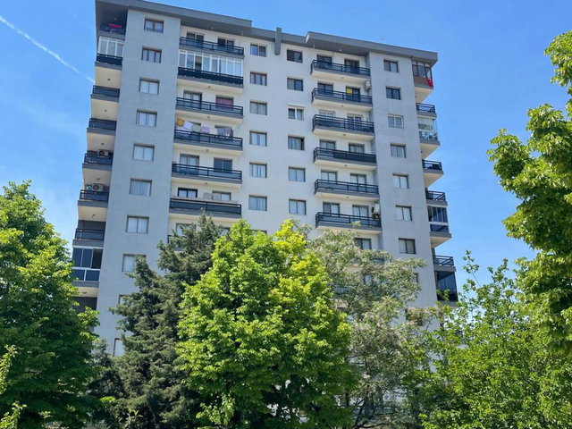 BUCA FIRAT HIPODROM YAKINI SITEDE KIRALIK BAKIMLI 3+1 DAIRE..